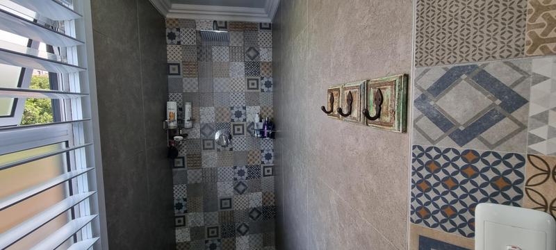 5 Bedroom Property for Sale in Reebok Western Cape